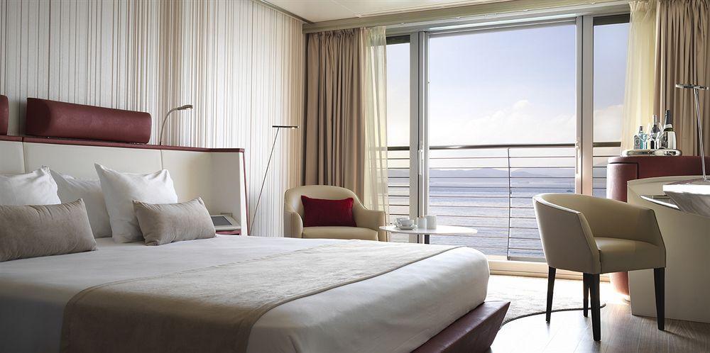 Sunborn Gibraltar Hotel Buitenkant foto