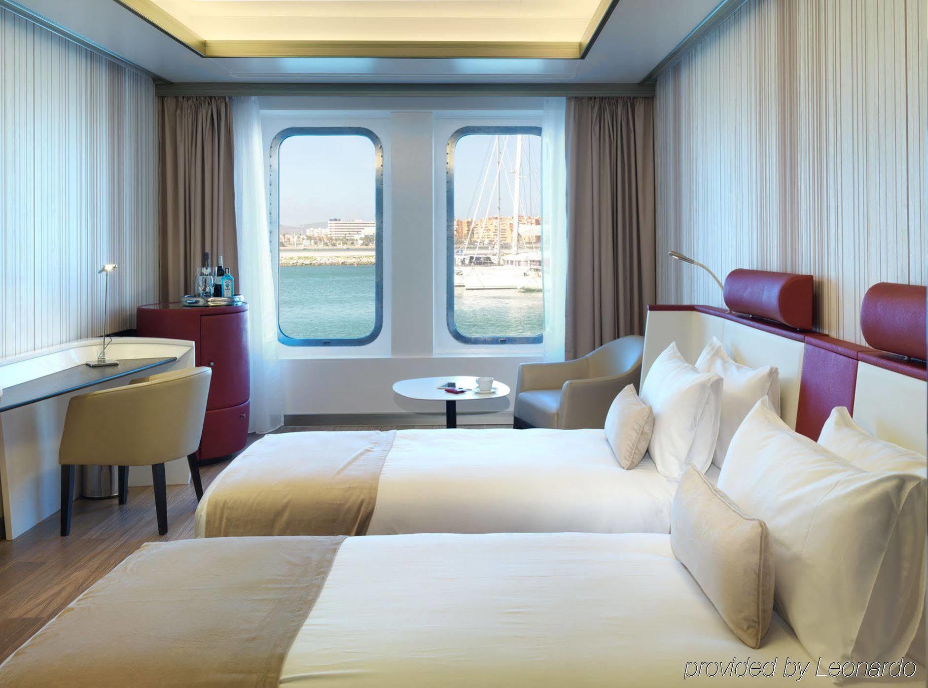 Sunborn Gibraltar Hotel Buitenkant foto